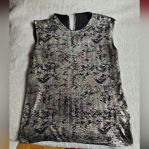 Size M - black and silver dressy top - Picture 2 of 3